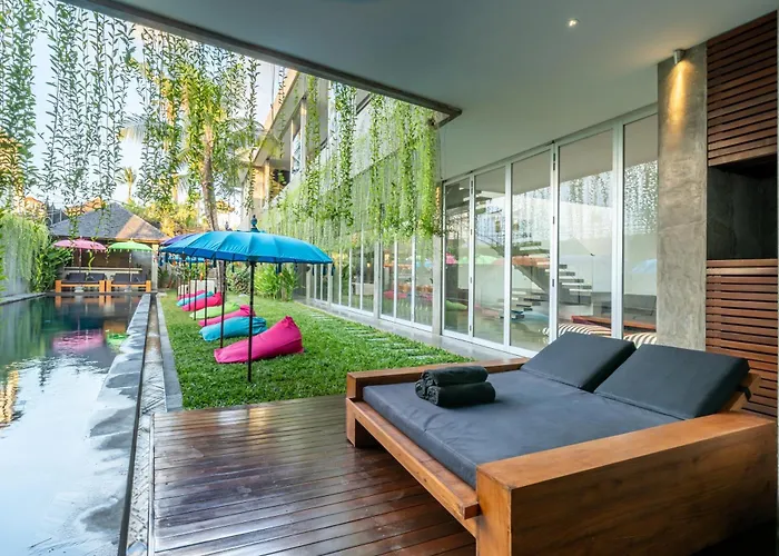 Simpatico Spacious 6 Bedroom Retreat In